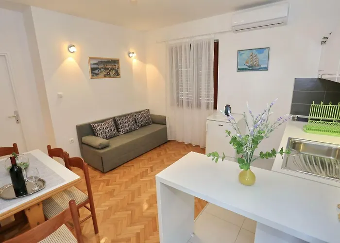 Romansa Apartment *