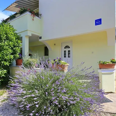 Apartment Romansa *