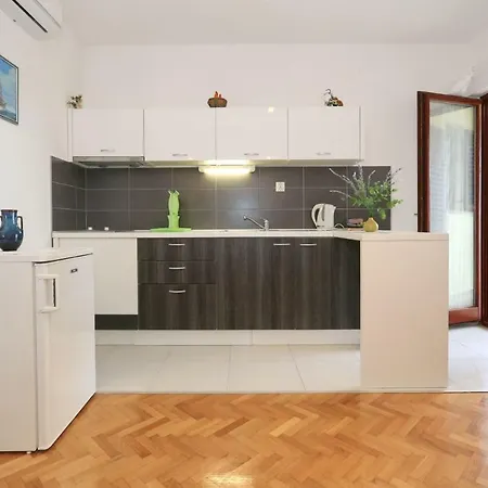 Romansa Apartment