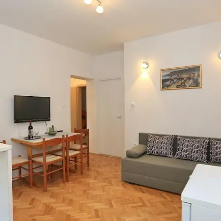 Romansa Apartment