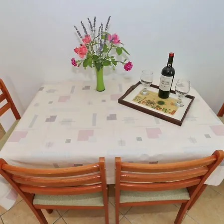 Apartment Romansa