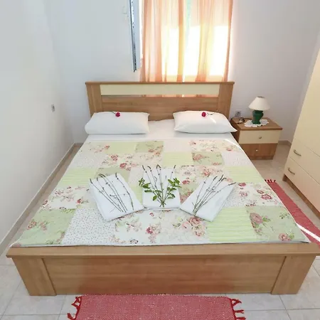 Romansa Apartment