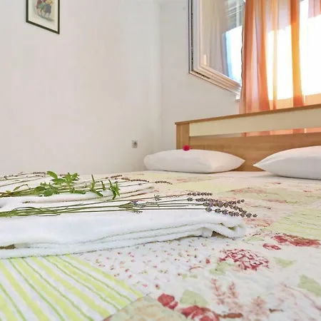 Romansa Apartment