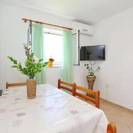 Apartment Romansa *